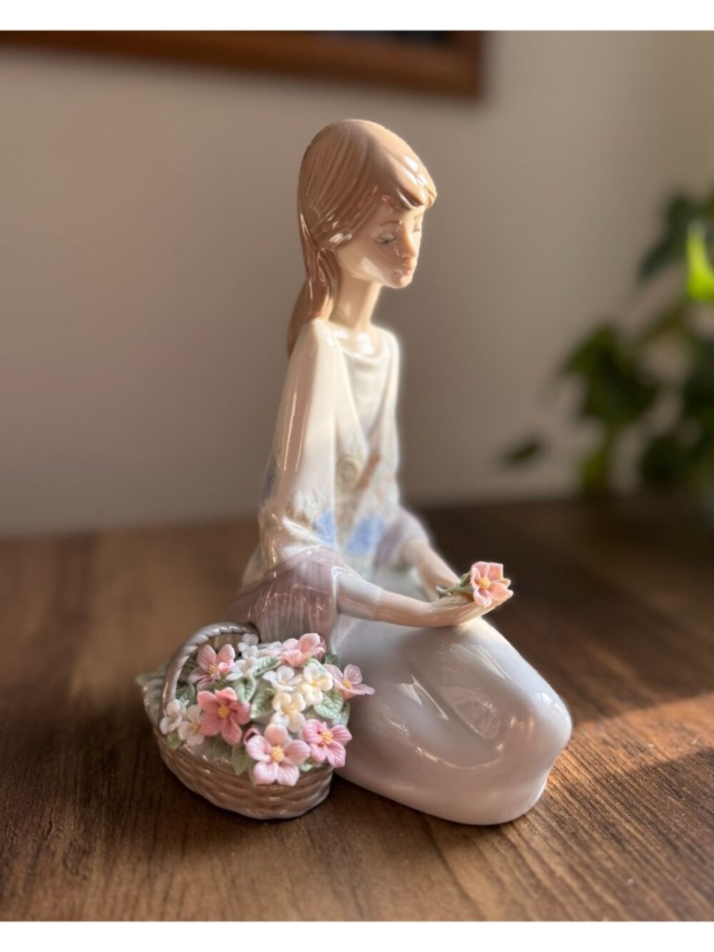 Vintage 1988 Lladro Figurine Girl With Basket Of Flowers Porcelain
